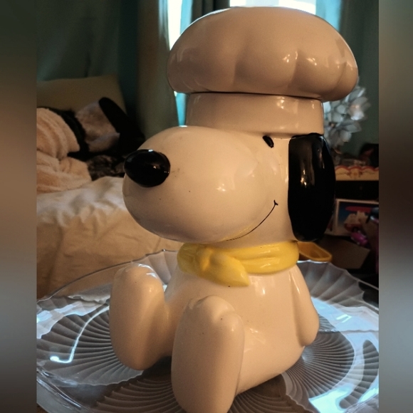 Feature Syndicate, Inc. Other - Vintage 1966 for Snoopy Cookie Jar Peanuts Beagle Appox 11 1/4”.